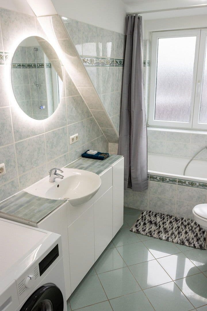 Prenájom bytu 2-izbový 55 m², Einödshofer Weg, Berlin, Berlín Prenájom bytu 2-izbový 55 m², Einödshofer Weg, Berlin, Berlín