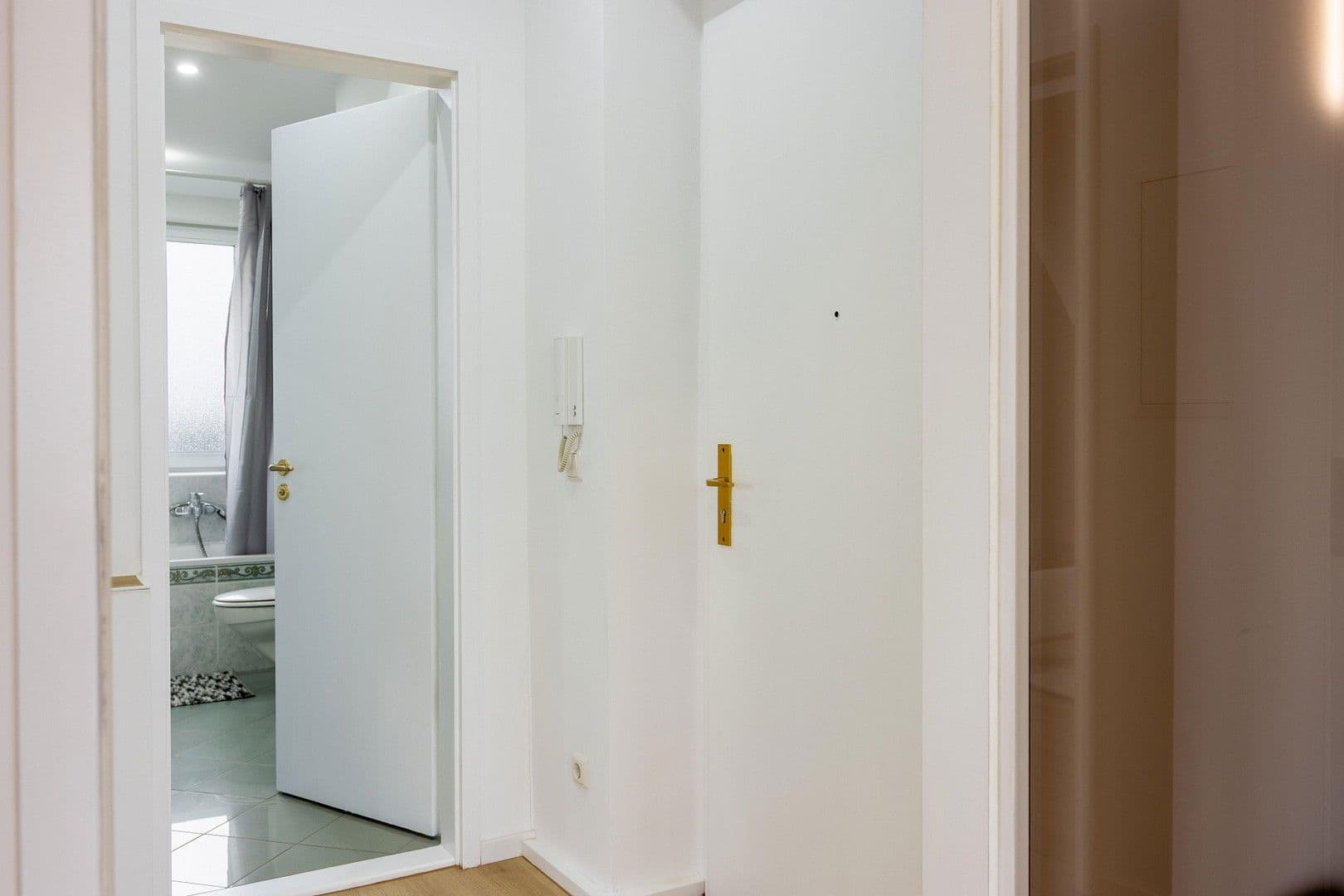 Prenájom bytu 2-izbový 55 m², Einödshofer Weg, Berlin, Berlín Prenájom bytu 2-izbový 55 m², Einödshofer Weg, Berlin, Berlín