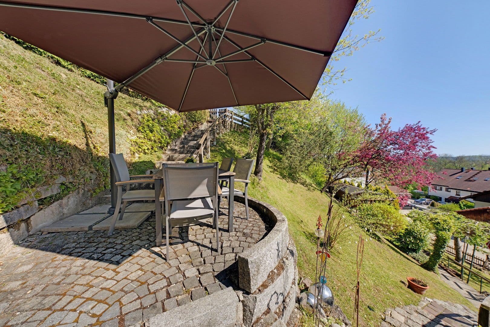 Predaj domu 161 m², pozemek 2.449 m², Beuerberger Str. 44, Wolfratshausen, Bavorsko Predaj domu 161 m², pozemek 2.449 m², Beuerberger Str. 44, Wolfratshausen, Bavorsko