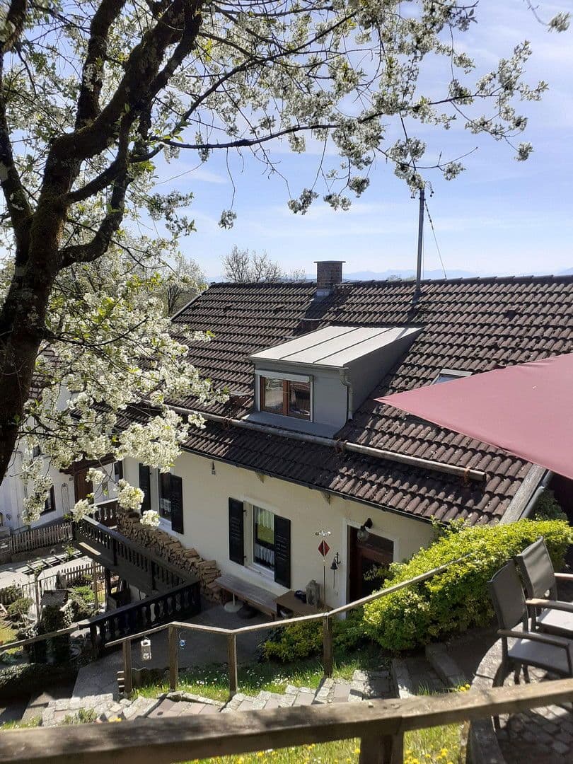 Predaj domu 161 m², pozemek 2.449 m², Beuerberger Str. 44, Wolfratshausen, Bavorsko Predaj domu 161 m², pozemek 2.449 m², Beuerberger Str. 44, Wolfratshausen, Bavorsko