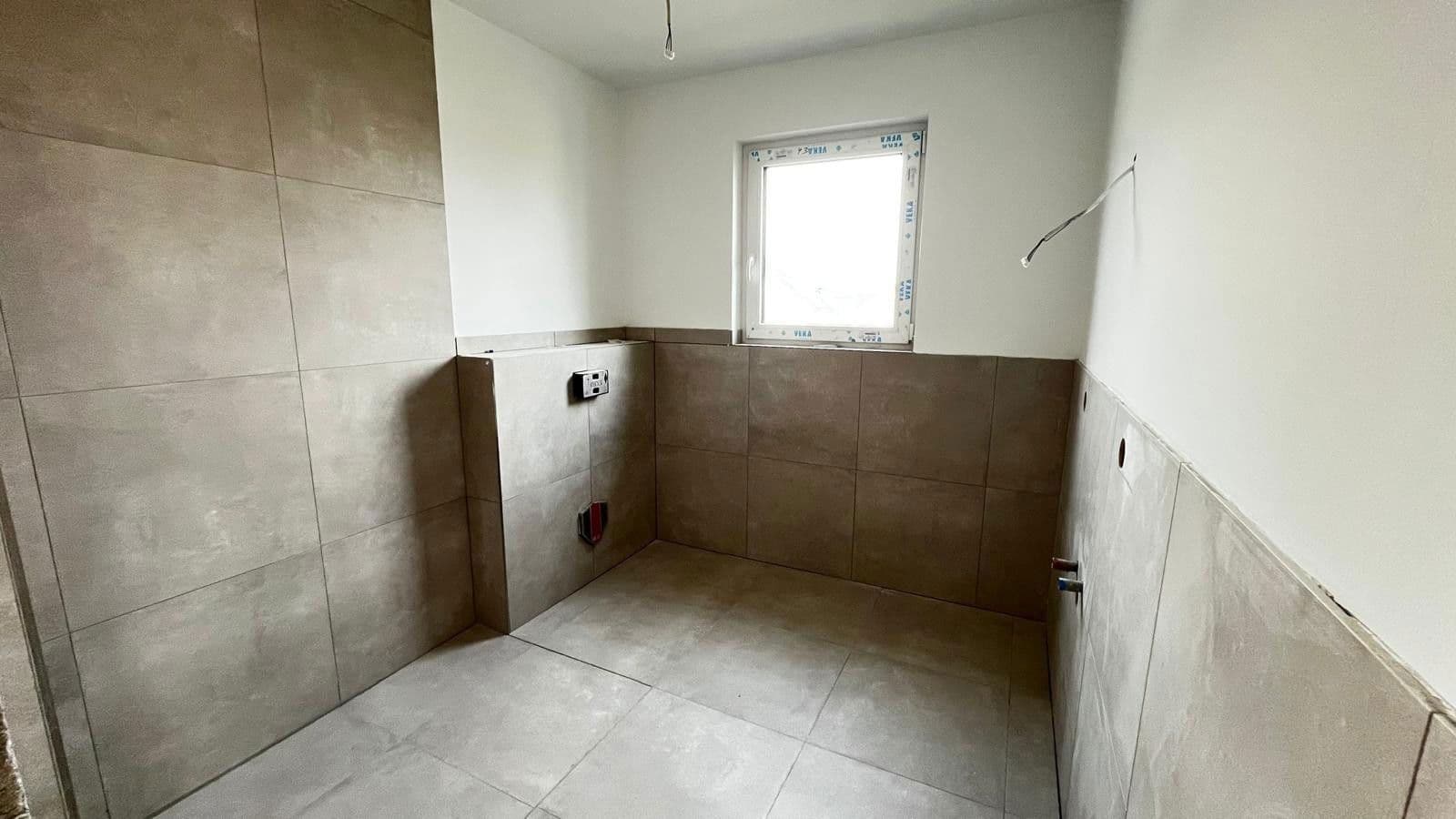 Prenájom bytu 3-izbový 93 m², Jügesheimer Weg 31, Seligenstadt, Hesensko Prenájom bytu 3-izbový 93 m², Jügesheimer Weg 31, Seligenstadt, Hesensko