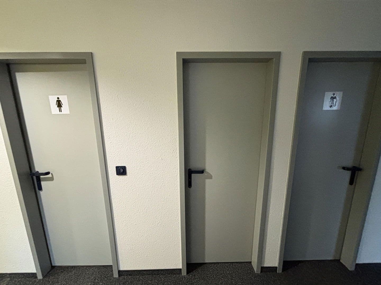 Prenájom kancelárie 600 m², Moselstr. 14, Neuss, Severné Porýnie - Westfálsko Prenájom kancelárie 600 m², Moselstr. 14, Neuss, Severné Porýnie - Westfálsko