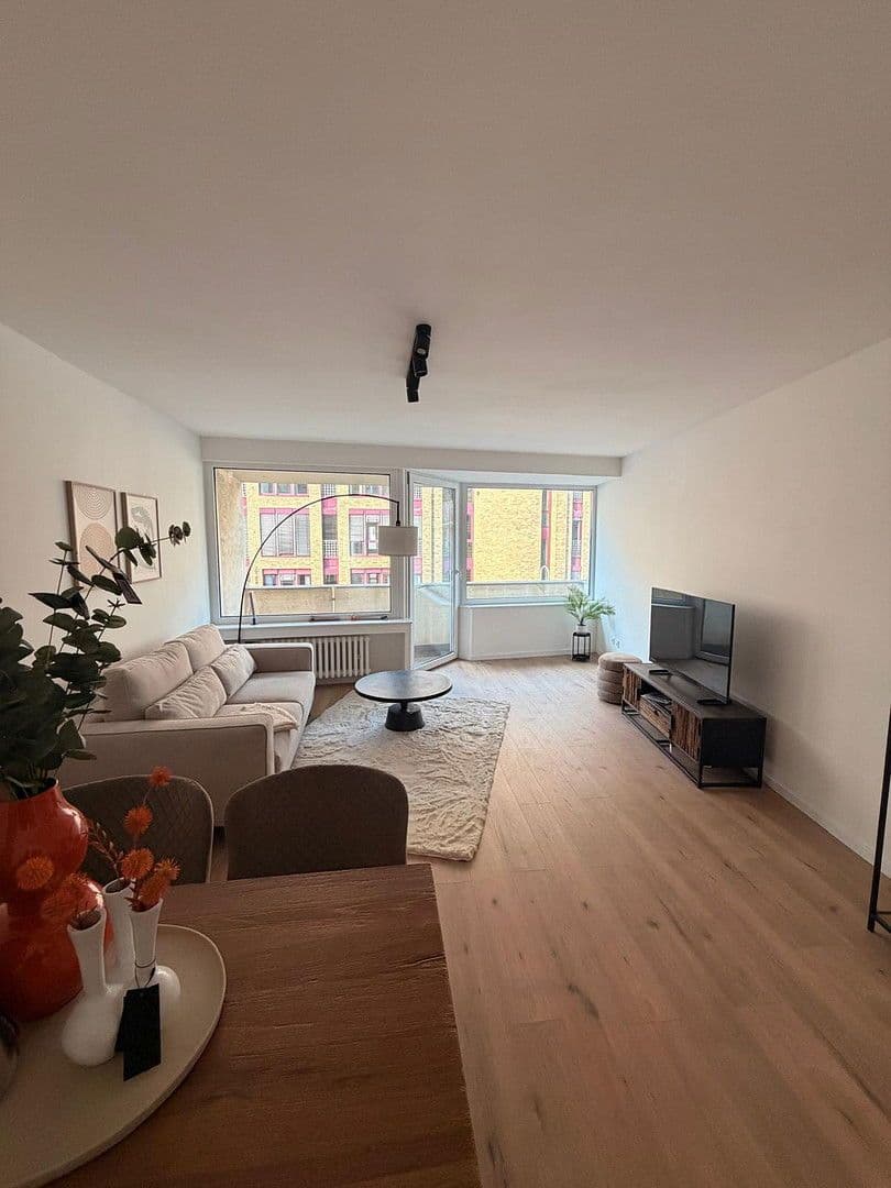 Prenájom bytu 2-izbový 59 m², Von-Werth-Straße 24-26, Köln, Severné Porýnie - Westfálsko Prenájom bytu 2-izbový 59 m², Von-Werth-Straße 24-26, Köln, Severné Porýnie - Westfálsko