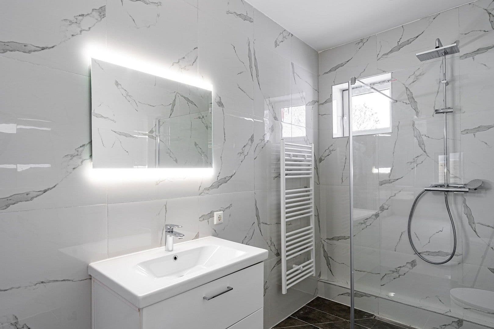 Predaj domu 101 m², pozemek 576 m², Grünbergallee 30, Berlin, Berlín Predaj domu 101 m², pozemek 576 m², Grünbergallee 30, Berlin, Berlín