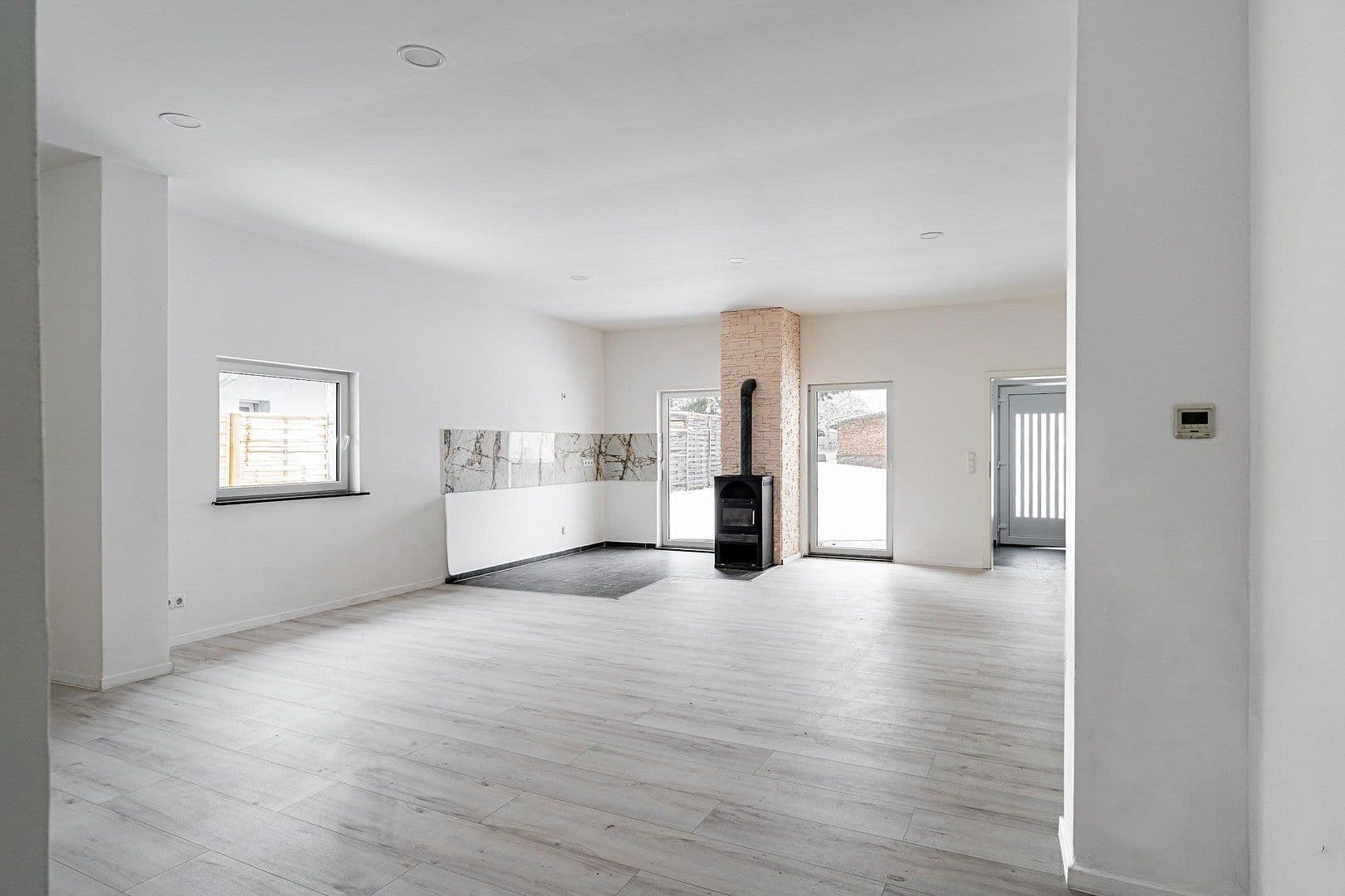 Predaj domu 101 m², pozemek 576 m², Grünbergallee 30, Berlin, Berlín Predaj domu 101 m², pozemek 576 m², Grünbergallee 30, Berlin, Berlín