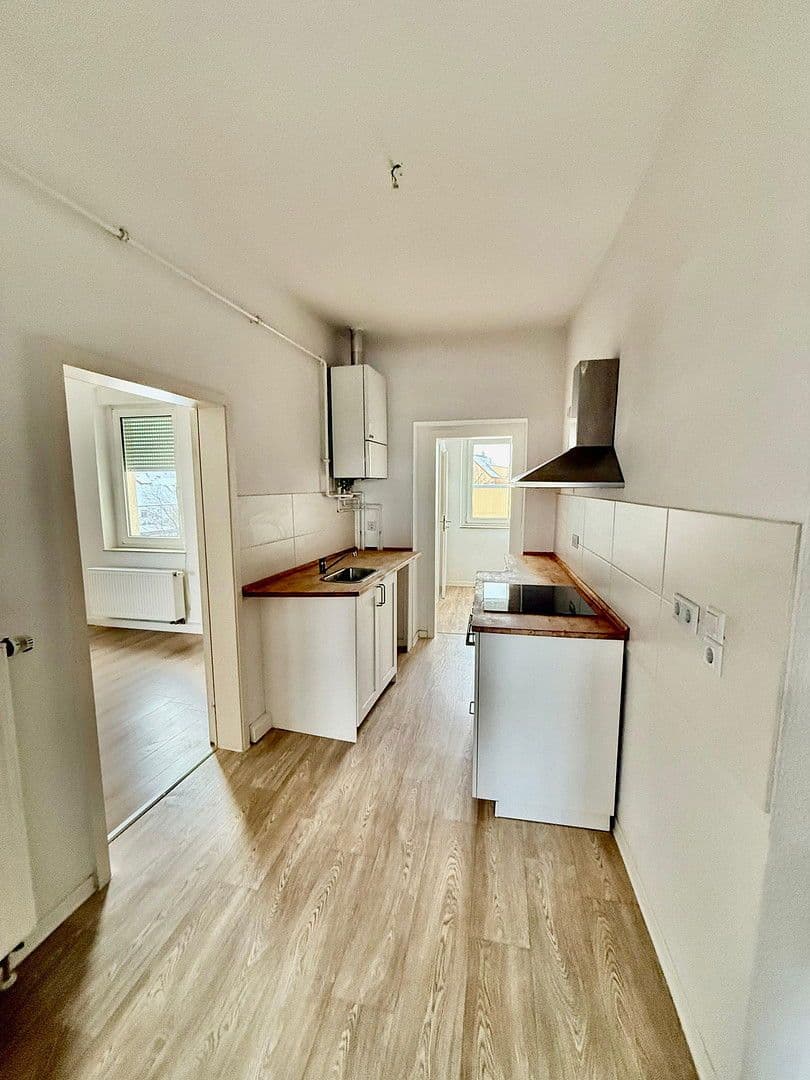 Predaj domu 305 m², pozemek 558 m², Delitzsch, Sasko Predaj domu 305 m², pozemek 558 m², Delitzsch, Sasko