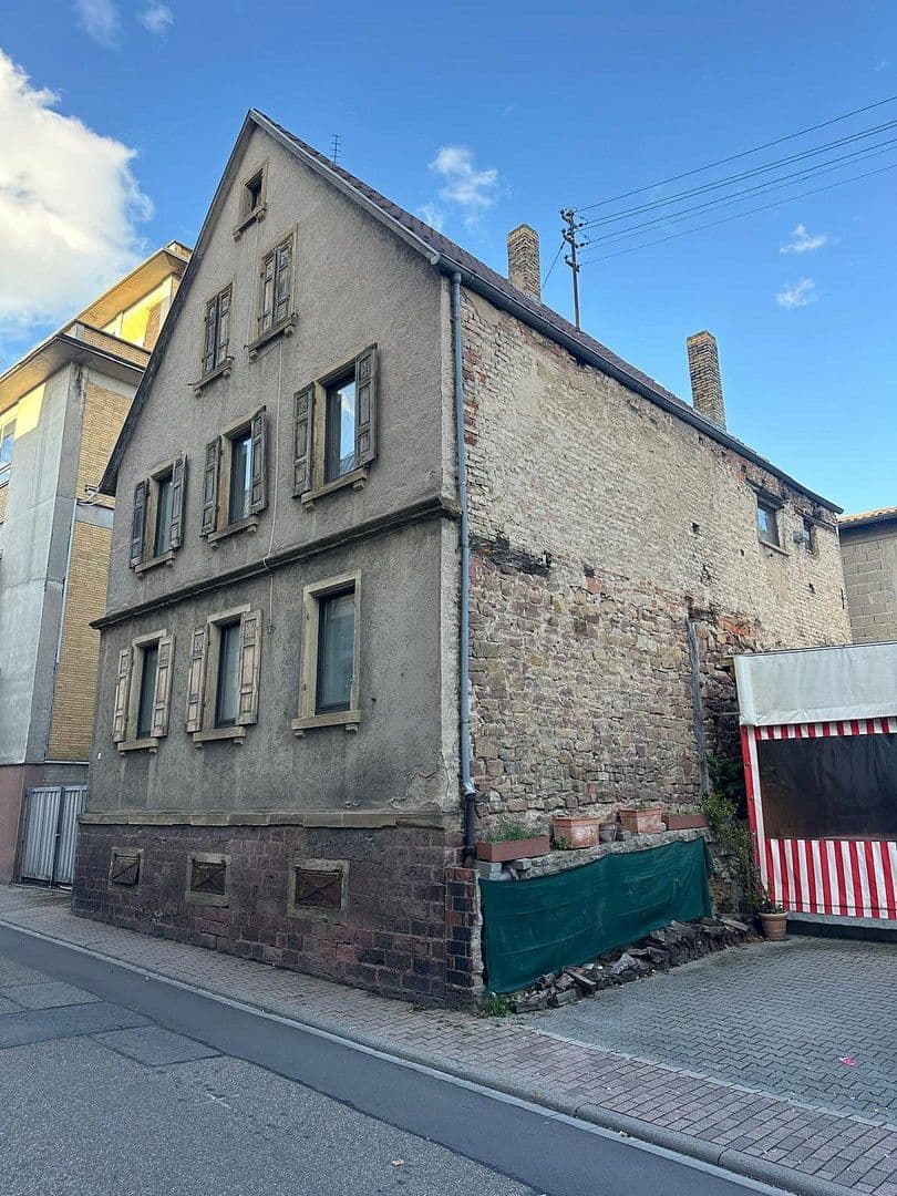 Predaj domu 162 m², pozemek 210 m², Nusslocher Str. 7, Leimen, Bádensko-Wurttembersko Predaj domu 162 m², pozemek 210 m², Nusslocher Str. 7, Leimen, Bádensko-Wurttembersko
