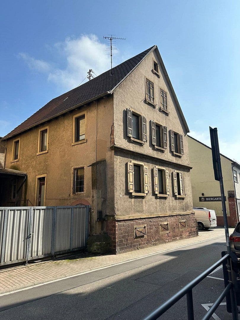 Predaj domu 162 m², pozemek 210 m², Nusslocher Str. 7, Leimen, Bádensko-Wurttembersko Predaj domu 162 m², pozemek 210 m², Nusslocher Str. 7, Leimen, Bádensko-Wurttembersko