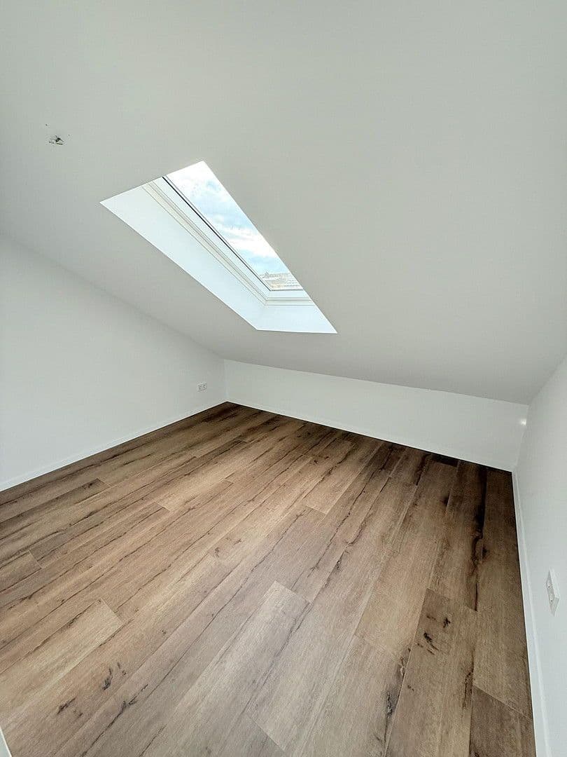 Prenájom bytu 2-izbový 60 m², Brandenburger Str. 2, Esslingen am Neckar, Bádensko-Wurttembersko Prenájom bytu 2-izbový 60 m², Brandenburger Str. 2, Esslingen am Neckar, Bádensko-Wurttembersko