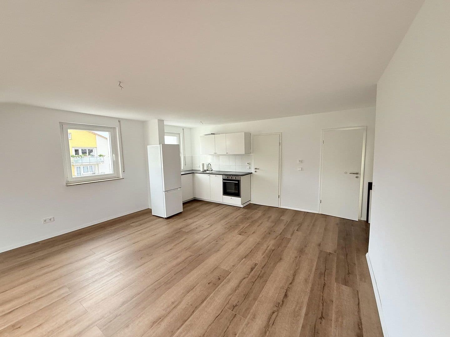 Prenájom bytu 2-izbový 60 m², Brandenburger Str. 2, Esslingen am Neckar, Bádensko-Wurttembersko Prenájom bytu 2-izbový 60 m², Brandenburger Str. 2, Esslingen am Neckar, Bádensko-Wurttembersko