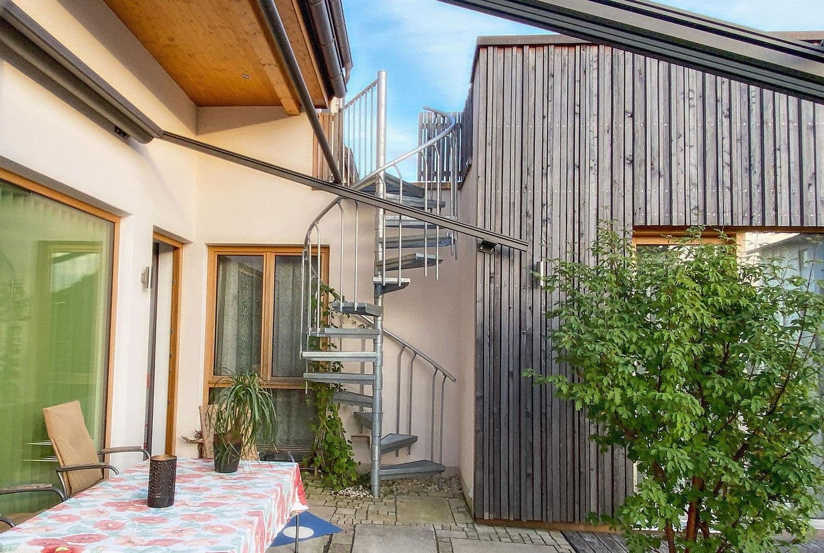 Predaj domu 220 m², pozemek 490 m², Velden, Bavorsko Predaj domu 220 m², pozemek 490 m², Velden, Bavorsko