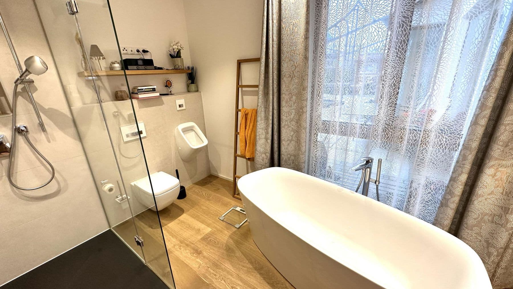 Predaj domu 220 m², pozemek 490 m², Velden, Bavorsko Predaj domu 220 m², pozemek 490 m², Velden, Bavorsko