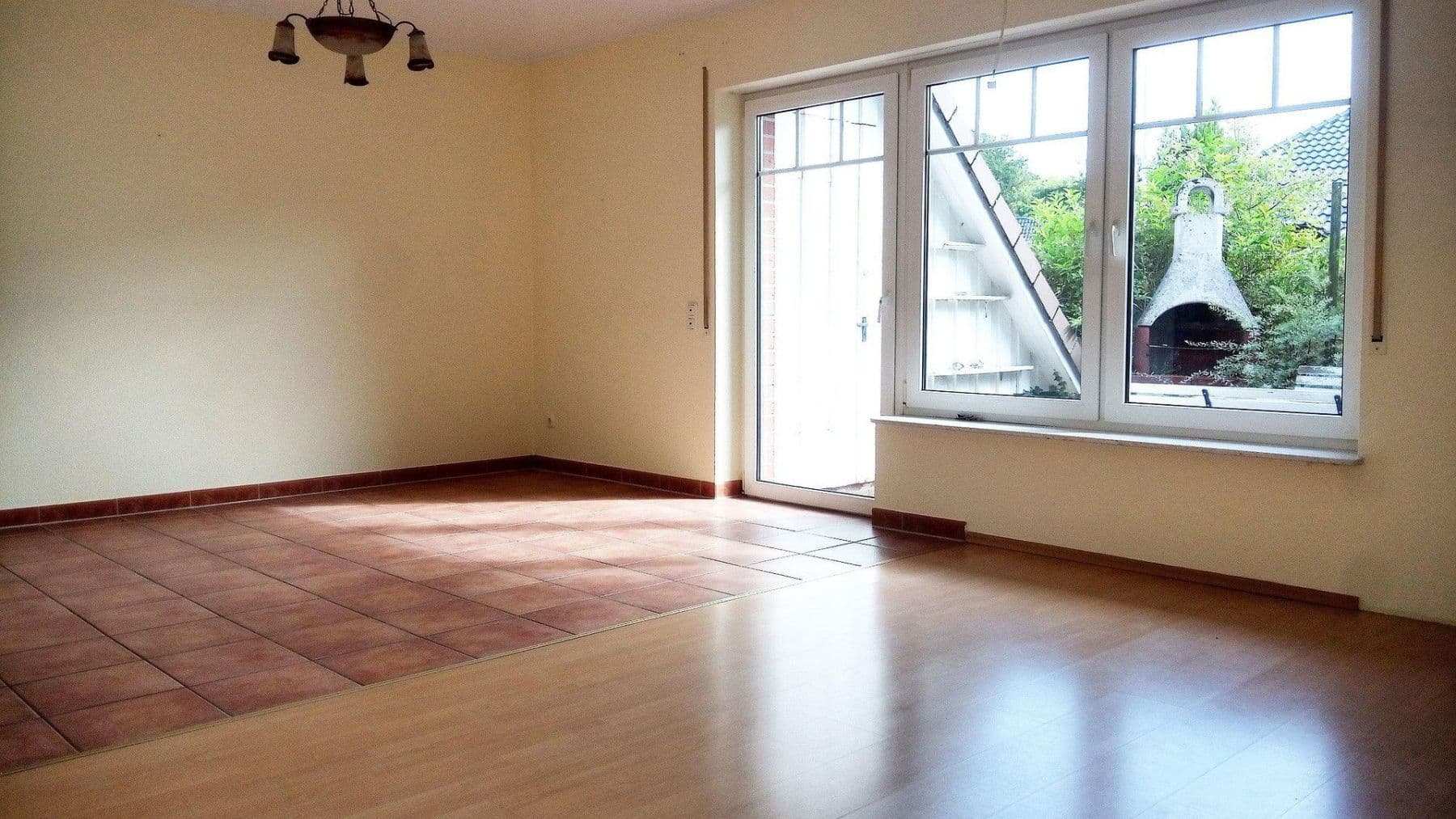 Predaj domu 105 m², pozemek 350 m², Fredenbeck, Dolné Sasko Predaj domu 105 m², pozemek 350 m², Fredenbeck, Dolné Sasko