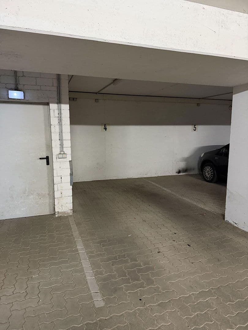 Prenájom bytu 3-izbový 68 m², Moritzplatz 6c, Naumburg (Saale), Sasko-Anhaltsko Prenájom bytu 3-izbový 68 m², Moritzplatz 6c, Naumburg (Saale), Sasko-Anhaltsko