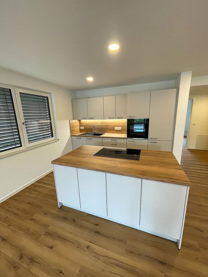 Prenájom bytu 2-izbový 82 m², Piesport, Porýnie-Falcko Prenájom bytu 2-izbový 82 m², Piesport, Porýnie-Falcko