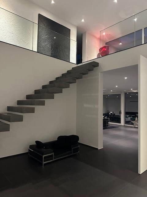 Predaj domu 500 m², pozemek 2.600 m², Taunusstein, Hesensko Predaj domu 500 m², pozemek 2.600 m², Taunusstein, Hesensko