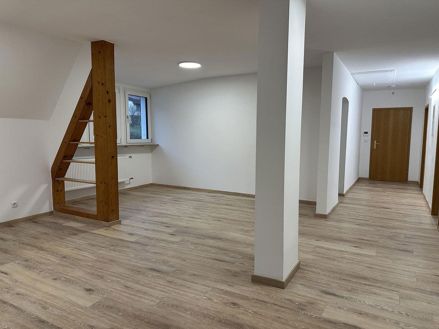 Prenájom bytu 3-izbový 94 m², Badstr. 131, Egloffstein, Bavorsko Prenájom bytu 3-izbový 94 m², Badstr. 131, Egloffstein, Bavorsko