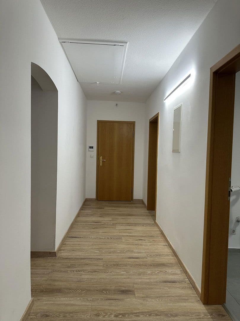 Prenájom bytu 3-izbový 94 m², Badstr. 131, Egloffstein, Bavorsko Prenájom bytu 3-izbový 94 m², Badstr. 131, Egloffstein, Bavorsko