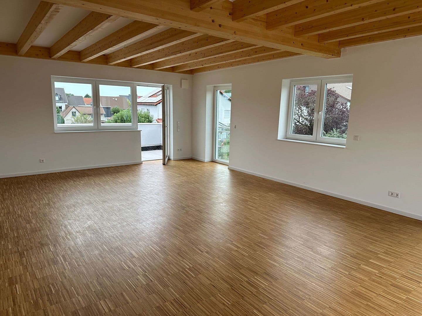 Prenájom bytu 2-izbový 124 m², Gießen, Hesensko Prenájom bytu 2-izbový 124 m², Gießen, Hesensko