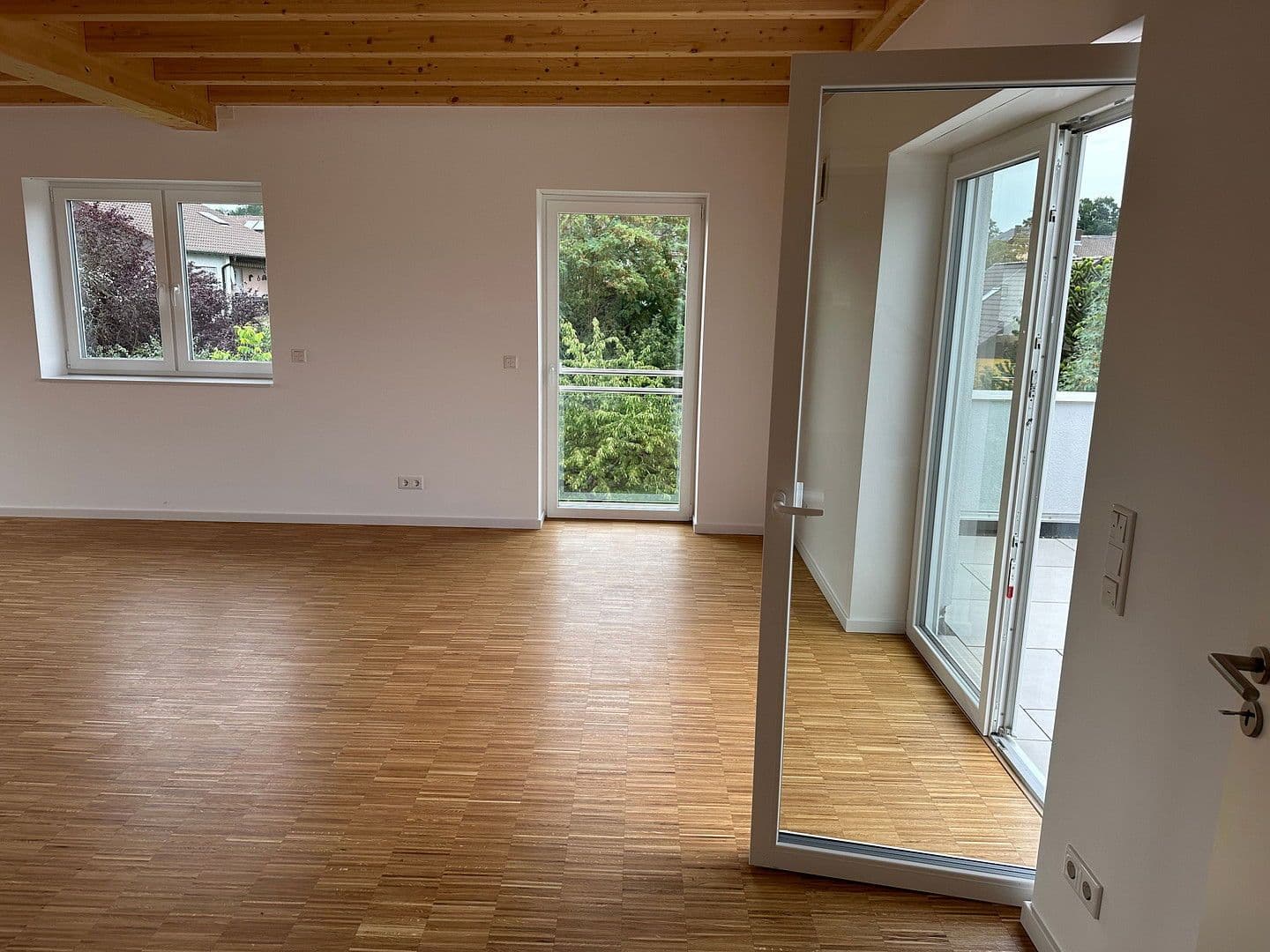 Prenájom bytu 2-izbový 124 m², Gießen, Hesensko Prenájom bytu 2-izbový 124 m², Gießen, Hesensko