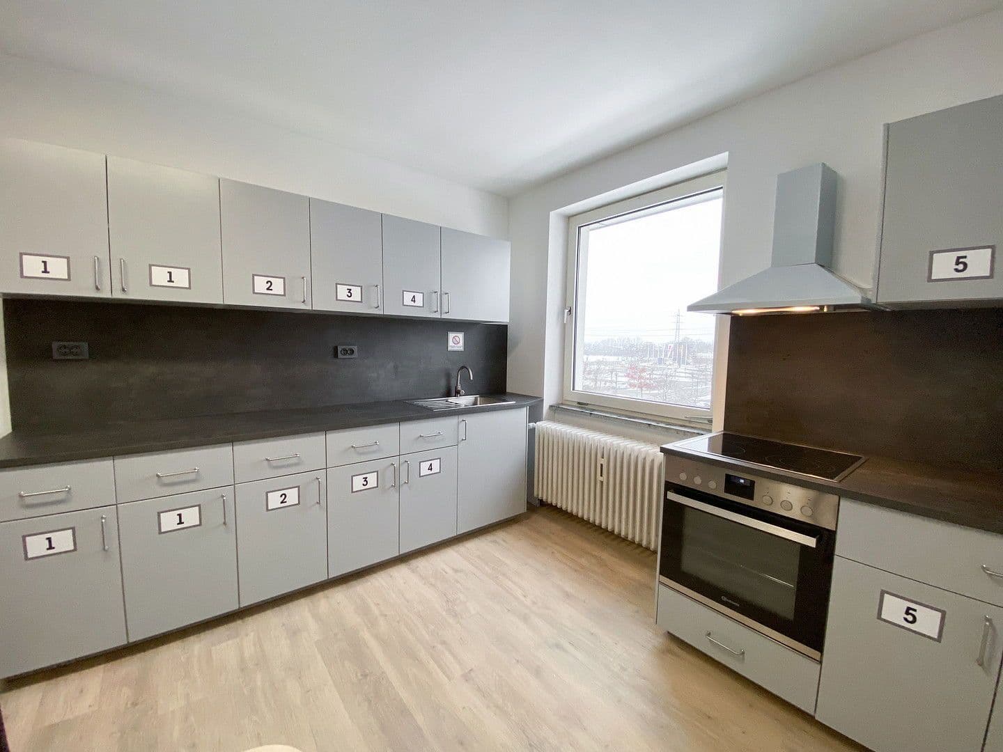 Prenájom bytu 25 m², Neben dem Mühlweg 10, Bischofsheim, Hesensko Prenájom bytu 25 m², Neben dem Mühlweg 10, Bischofsheim, Hesensko