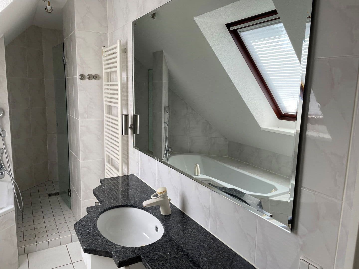 Prenájom bytu 3-izbový 116 m², Quickborn, Šlezvicko-Holštajnsko Prenájom bytu 3-izbový 116 m², Quickborn, Šlezvicko-Holštajnsko