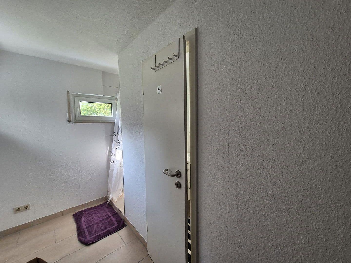 Prenájom bytu 6-izbový 165 m², Karlsruhe, Bádensko-Wurttembersko Prenájom bytu 6-izbový 165 m², Karlsruhe, Bádensko-Wurttembersko