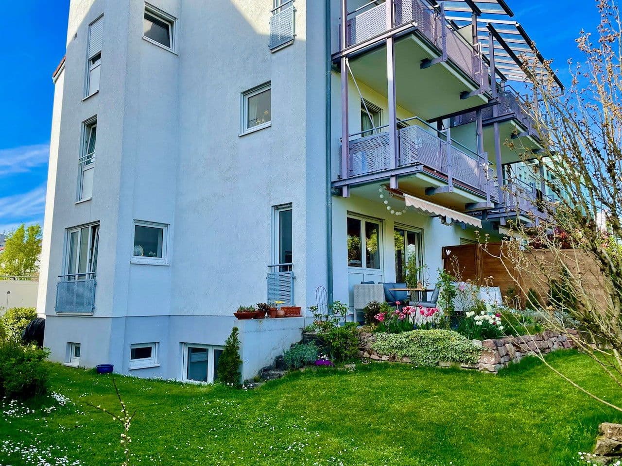 Prenájom bytu 6-izbový 165 m², Karlsruhe, Bádensko-Wurttembersko Prenájom bytu 6-izbový 165 m², Karlsruhe, Bádensko-Wurttembersko