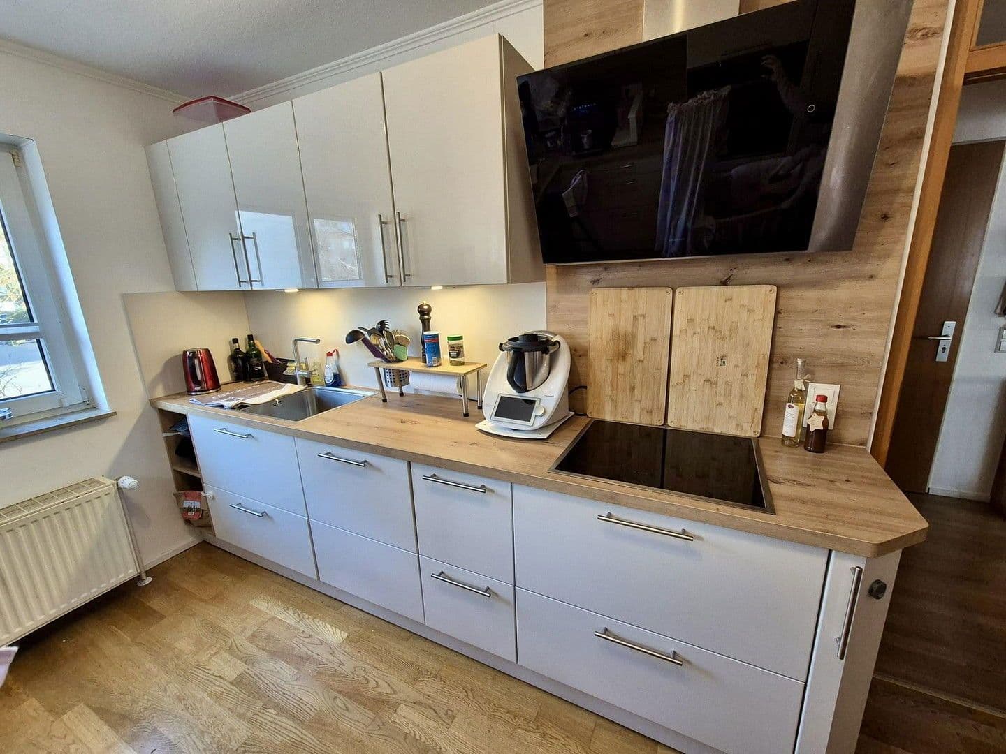 Prenájom bytu 6-izbový 165 m², Karlsruhe, Bádensko-Wurttembersko Prenájom bytu 6-izbový 165 m², Karlsruhe, Bádensko-Wurttembersko