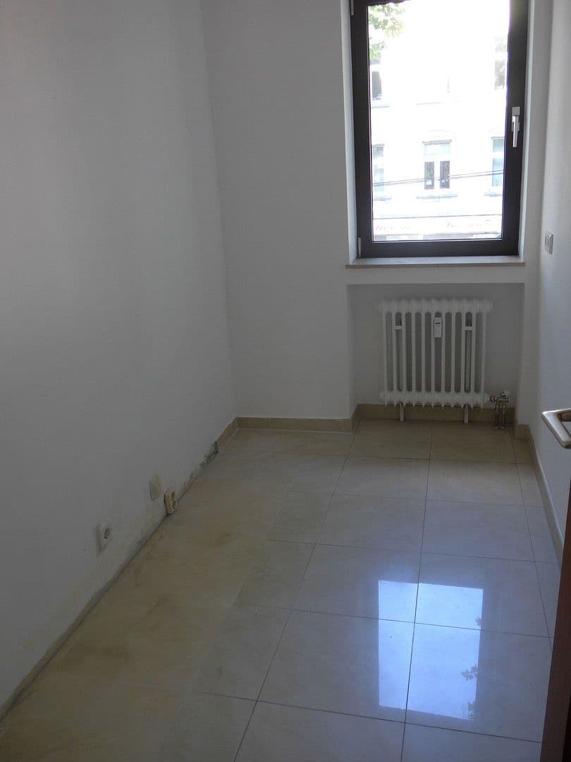 Prenájom bytu 2-izbový 60 m², Düsseldorf, Severné Porýnie - Westfálsko Prenájom bytu 2-izbový 60 m², Düsseldorf, Severné Porýnie - Westfálsko