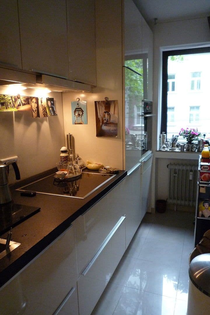 Prenájom bytu 2-izbový 60 m², Düsseldorf, Severné Porýnie - Westfálsko Prenájom bytu 2-izbový 60 m², Düsseldorf, Severné Porýnie - Westfálsko