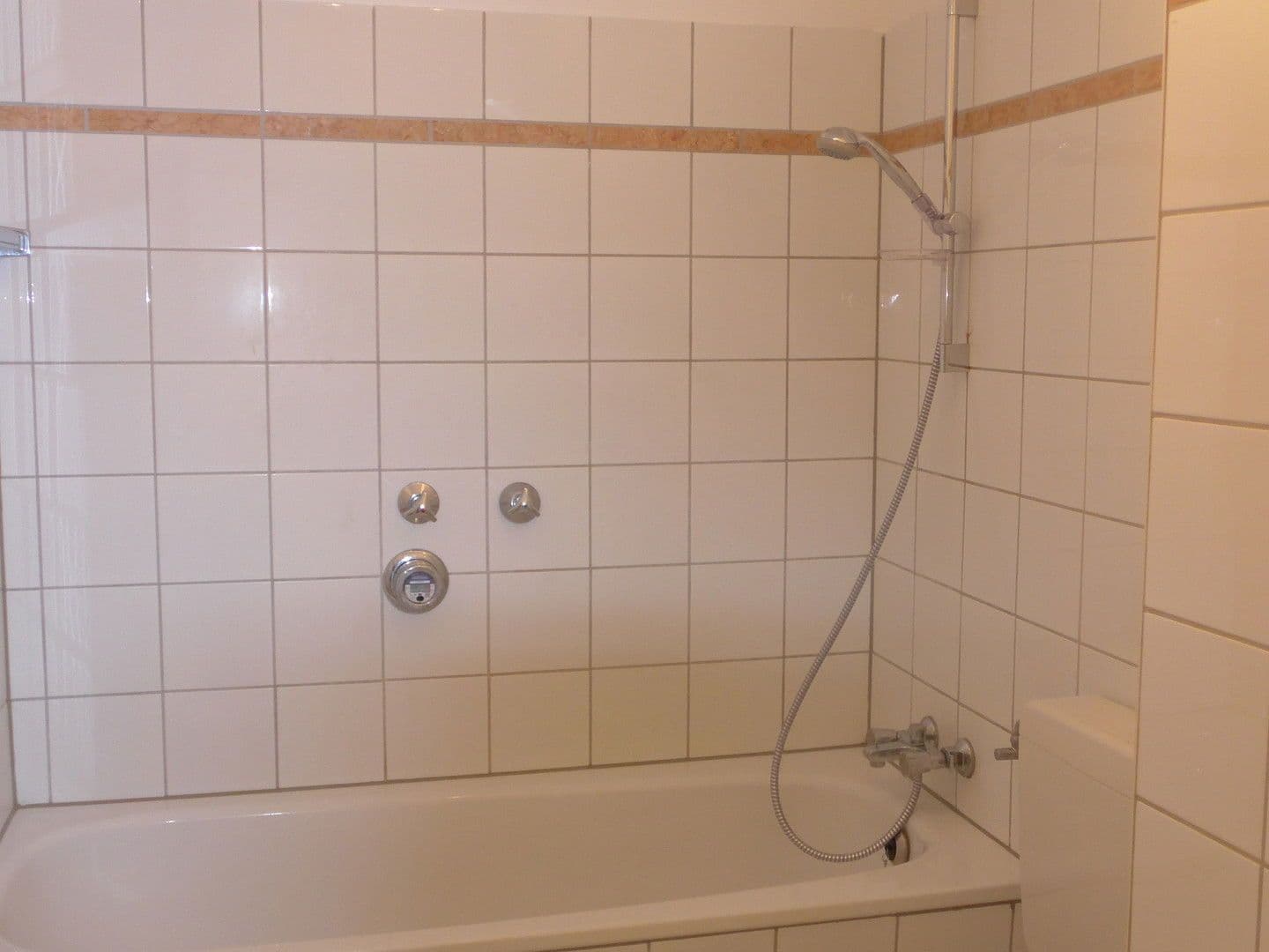 Prenájom bytu 2-izbový 60 m², Düsseldorf, Severné Porýnie - Westfálsko Prenájom bytu 2-izbový 60 m², Düsseldorf, Severné Porýnie - Westfálsko