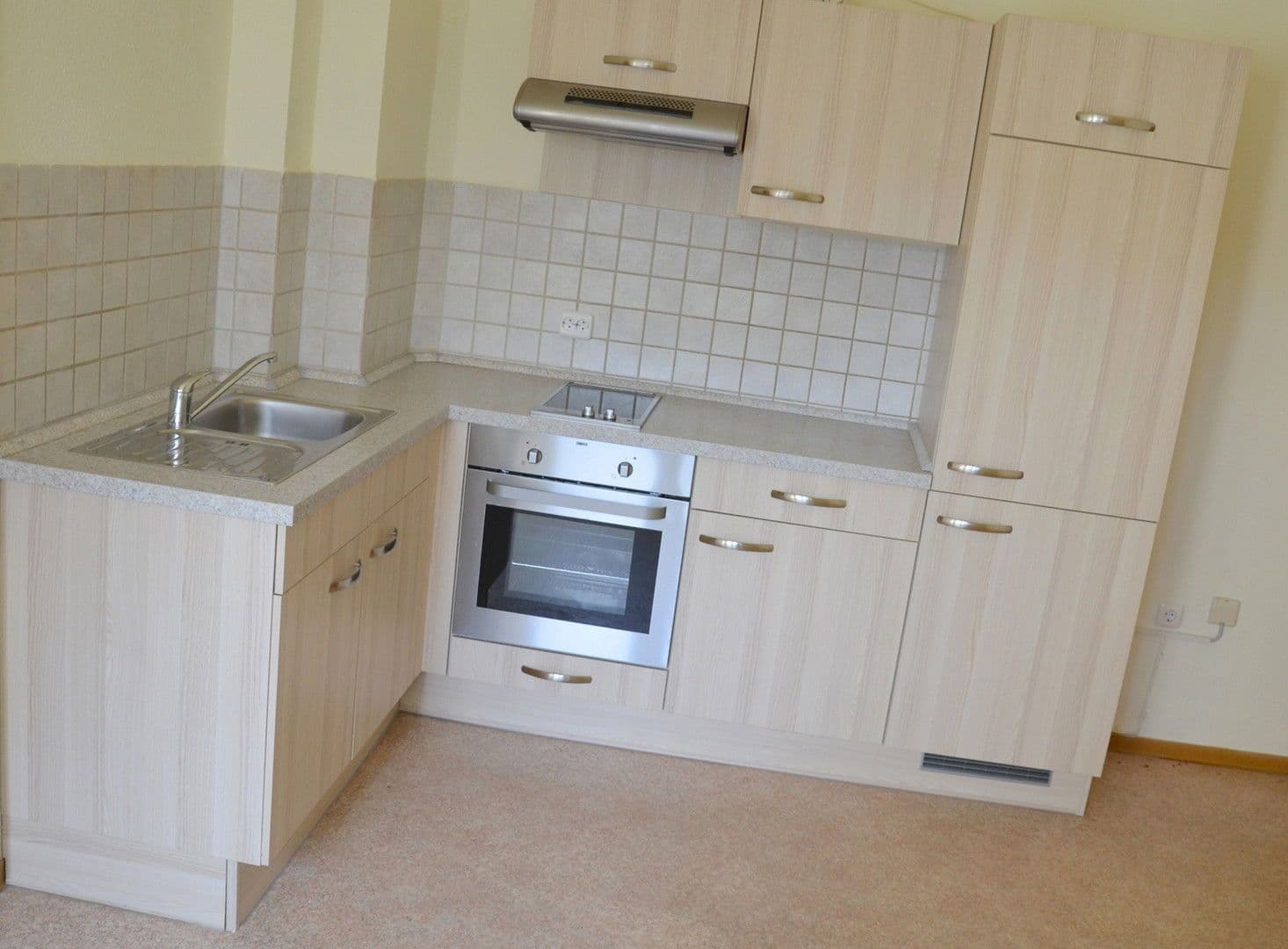 Prenájom bytu 2-izbový 50 m², Mainstraße 17, Bischofsheim, Hesensko Prenájom bytu 2-izbový 50 m², Mainstraße 17, Bischofsheim, Hesensko