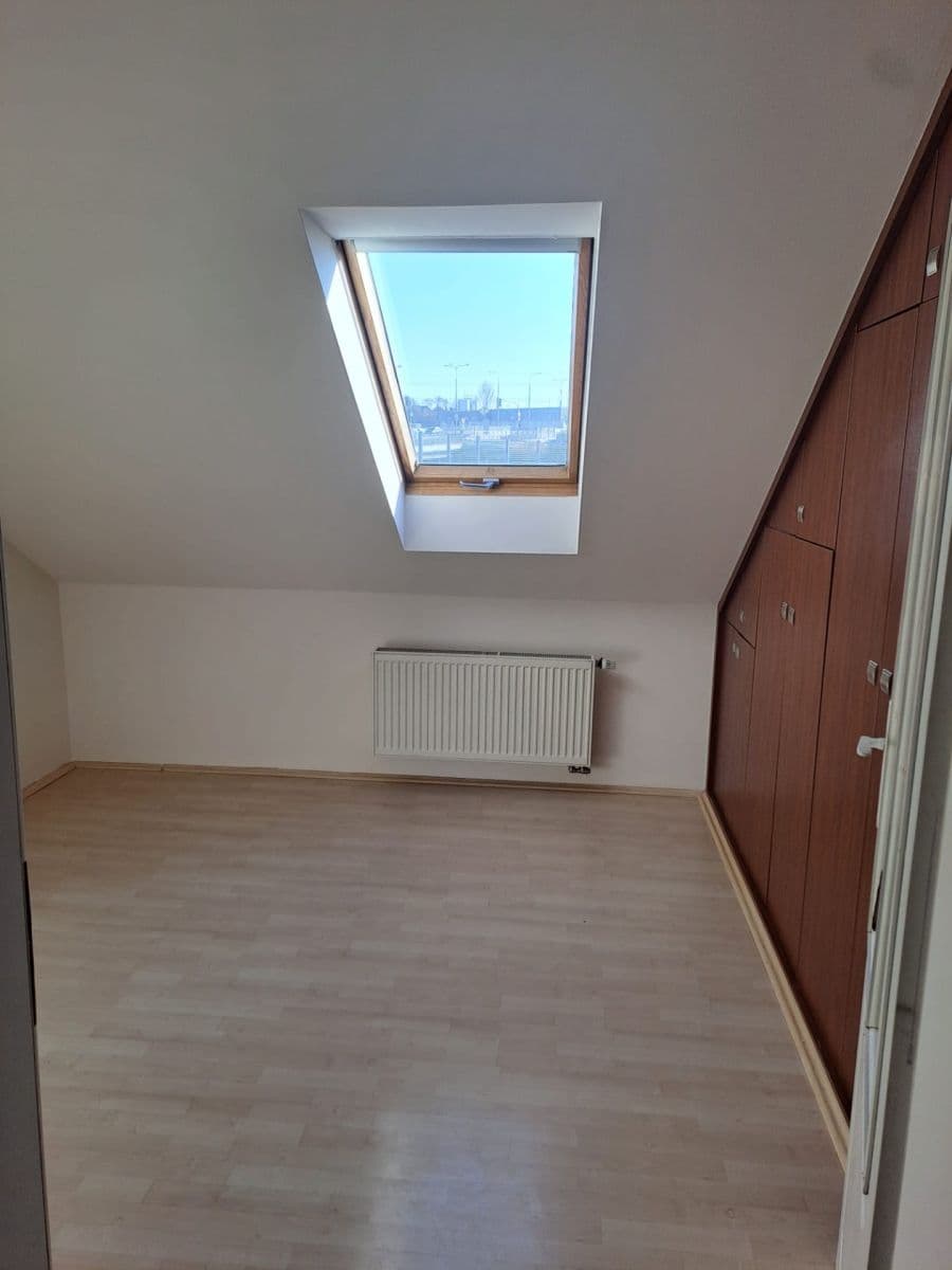 Predaj bytu 3-izbový 65 m², Nezamyslova, Brno, Jihomoravský kraj Predaj bytu 3-izbový 65 m², Nezamyslova, Brno, Jihomoravský kraj