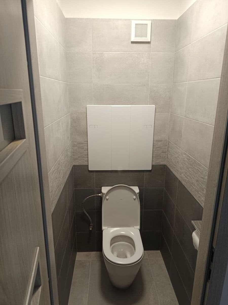 Prenájom bytu 3-izbový 67 m², Krčínova, České Budějovice, Jihočeský kraj Prenájom bytu 3-izbový 67 m², Krčínova, České Budějovice, Jihočeský kraj