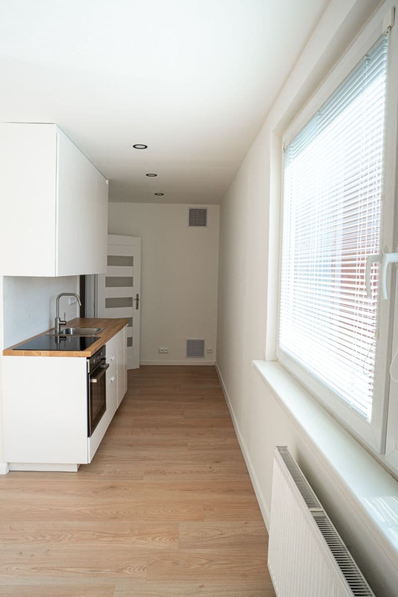 Predaj bytu 2-izbový 43 m², Na Vršku, Jablonec nad Nisou, Liberecký kraj Predaj bytu 2-izbový 43 m², Na Vršku, Jablonec nad Nisou, Liberecký kraj