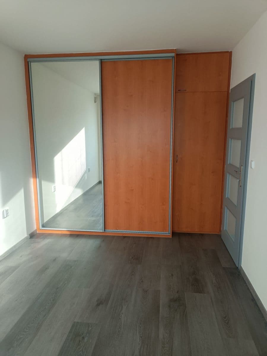 Prenájom bytu 3-izbový 65 m², Janovská, Praha, Praha Prenájom bytu 3-izbový 65 m², Janovská, Praha, Praha