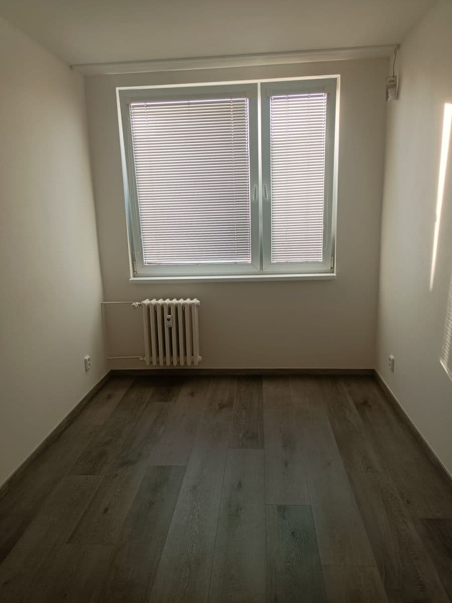 Prenájom bytu 3-izbový 65 m², Janovská, Praha, Praha Prenájom bytu 3-izbový 65 m², Janovská, Praha, Praha