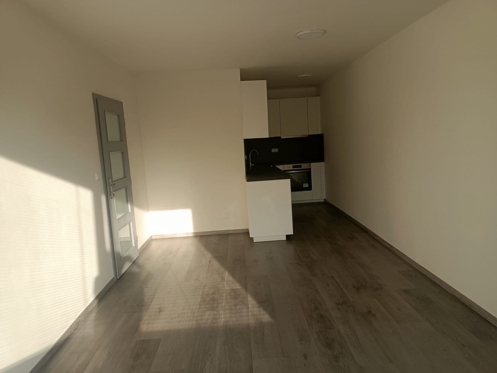 Prenájom bytu 3-izbový 65 m², Janovská, Praha, Praha Prenájom bytu 3-izbový 65 m², Janovská, Praha, Praha