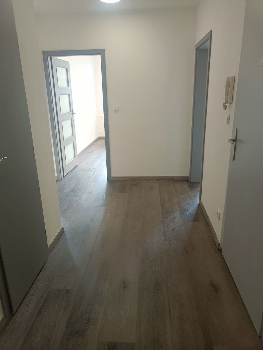 Prenájom bytu 3-izbový 65 m², Janovská, Praha, Praha Prenájom bytu 3-izbový 65 m², Janovská, Praha, Praha