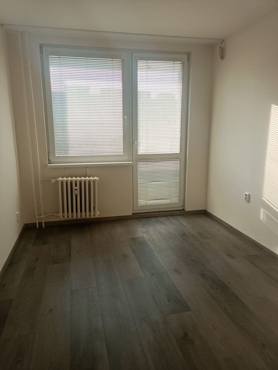 Prenájom bytu 3-izbový 65 m², Janovská, Praha, Praha Prenájom bytu 3-izbový 65 m², Janovská, Praha, Praha