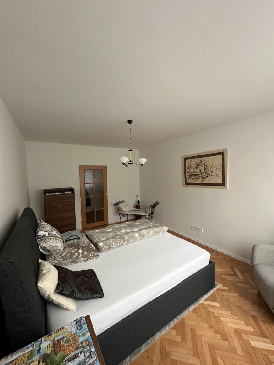 Predaj bytu 3-izbový 67 m², Brigádníků, Karlovy Vary, Karlovarský kraj Predaj bytu 3-izbový 67 m², Brigádníků, Karlovy Vary, Karlovarský kraj