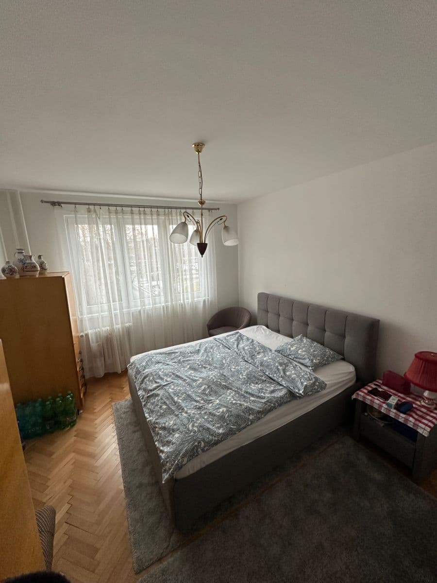 Predaj bytu 3-izbový 67 m², Brigádníků, Karlovy Vary, Karlovarský kraj Predaj bytu 3-izbový 67 m², Brigádníků, Karlovy Vary, Karlovarský kraj
