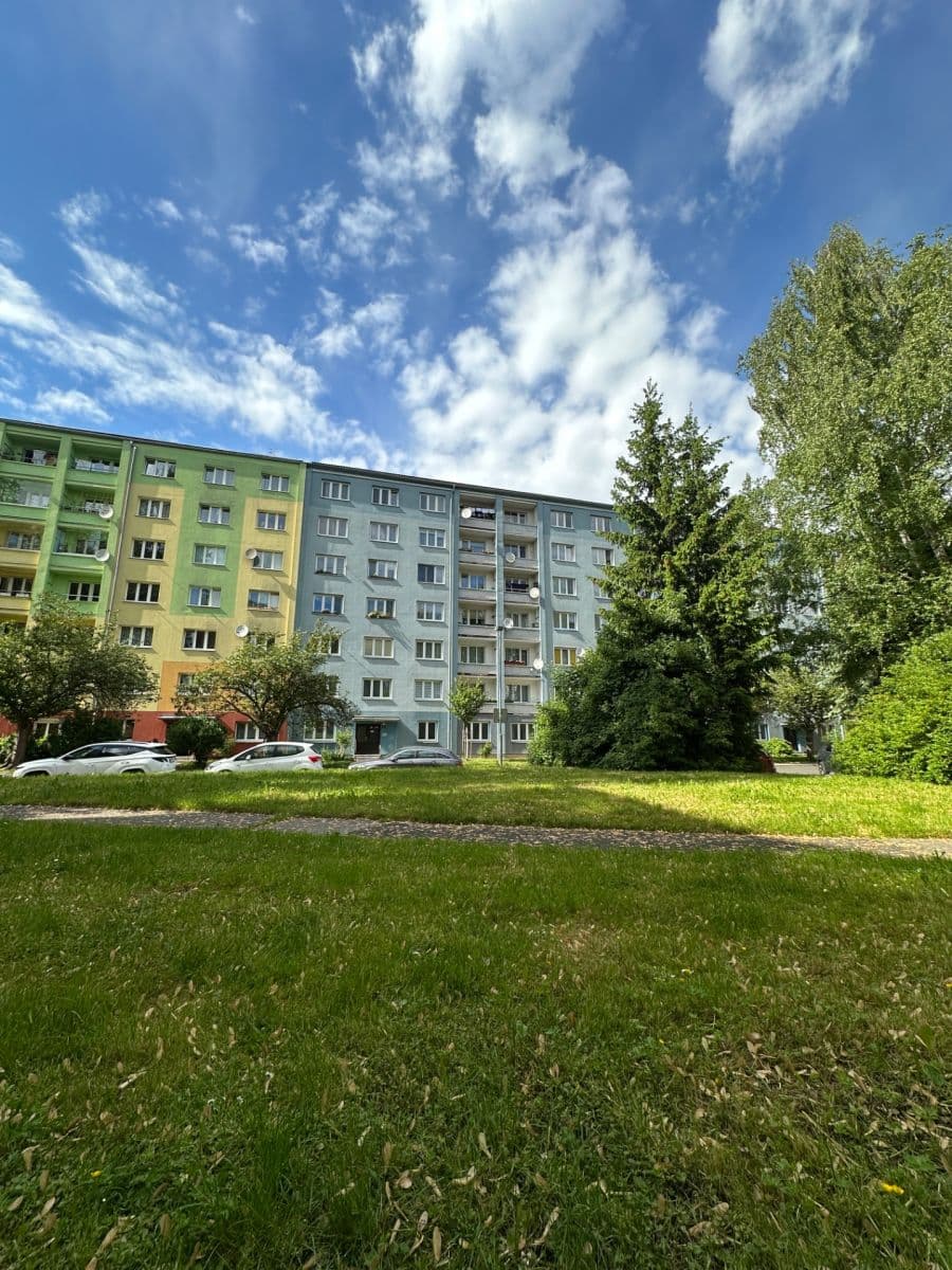 Predaj bytu 3-izbový 67 m², Brigádníků, Karlovy Vary, Karlovarský kraj Predaj bytu 3-izbový 67 m², Brigádníků, Karlovy Vary, Karlovarský kraj