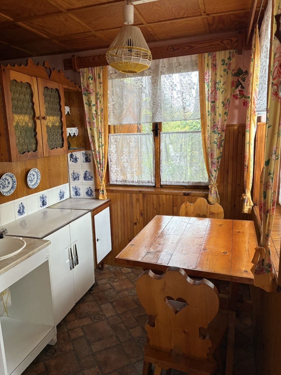 Predaj rekreačného objektu 28 m², pozemek 579 m², Libušín, Středočeský kraj Predaj rekreačného objektu 28 m², pozemek 579 m², Libušín, Středočeský kraj