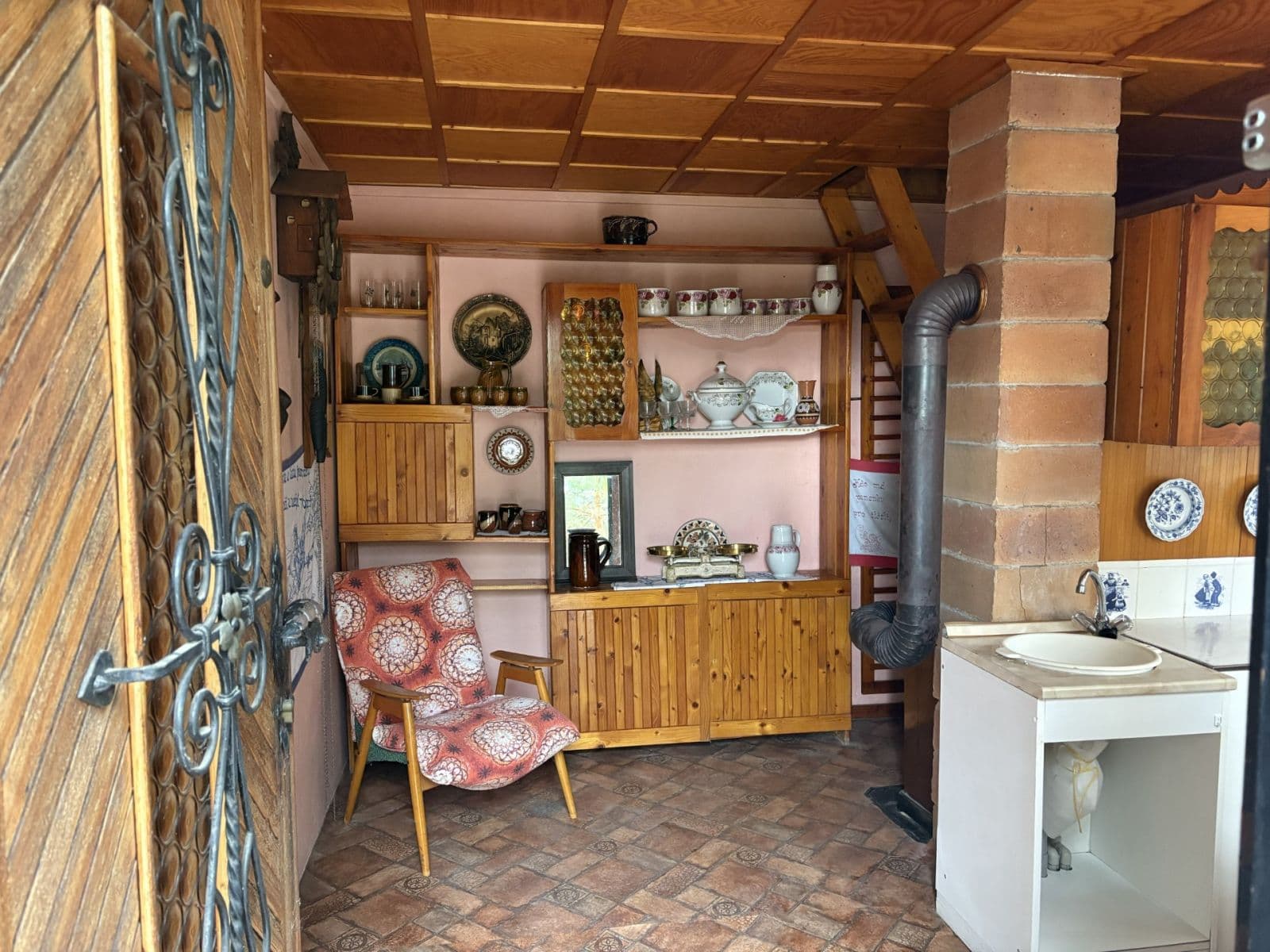 Predaj rekreačného objektu 28 m², pozemek 579 m², Libušín, Středočeský kraj Predaj rekreačného objektu 28 m², pozemek 579 m², Libušín, Středočeský kraj