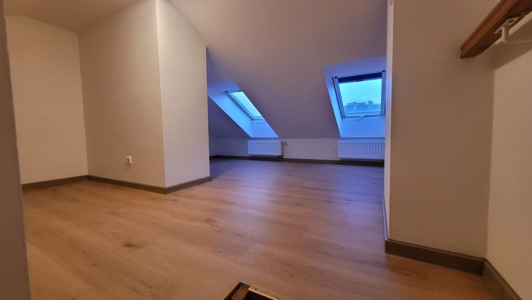 Prenájom bytu 3-izbový 72 m², Veletržní, Praha, Praha Prenájom bytu 3-izbový 72 m², Veletržní, Praha, Praha