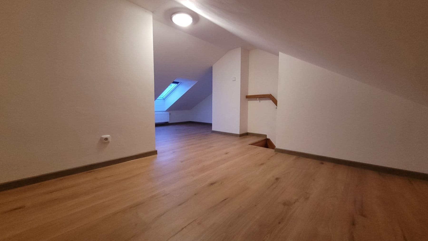 Prenájom bytu 3-izbový 72 m², Veletržní, Praha, Praha Prenájom bytu 3-izbový 72 m², Veletržní, Praha, Praha