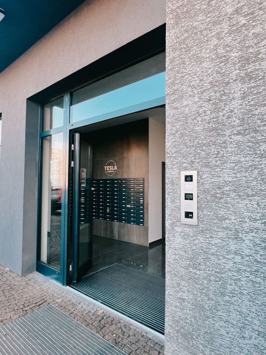 Prenájom bytu 1-izbový 32 m², Poděbradská, Praha, Praha Prenájom bytu 1-izbový 32 m², Poděbradská, Praha, Praha