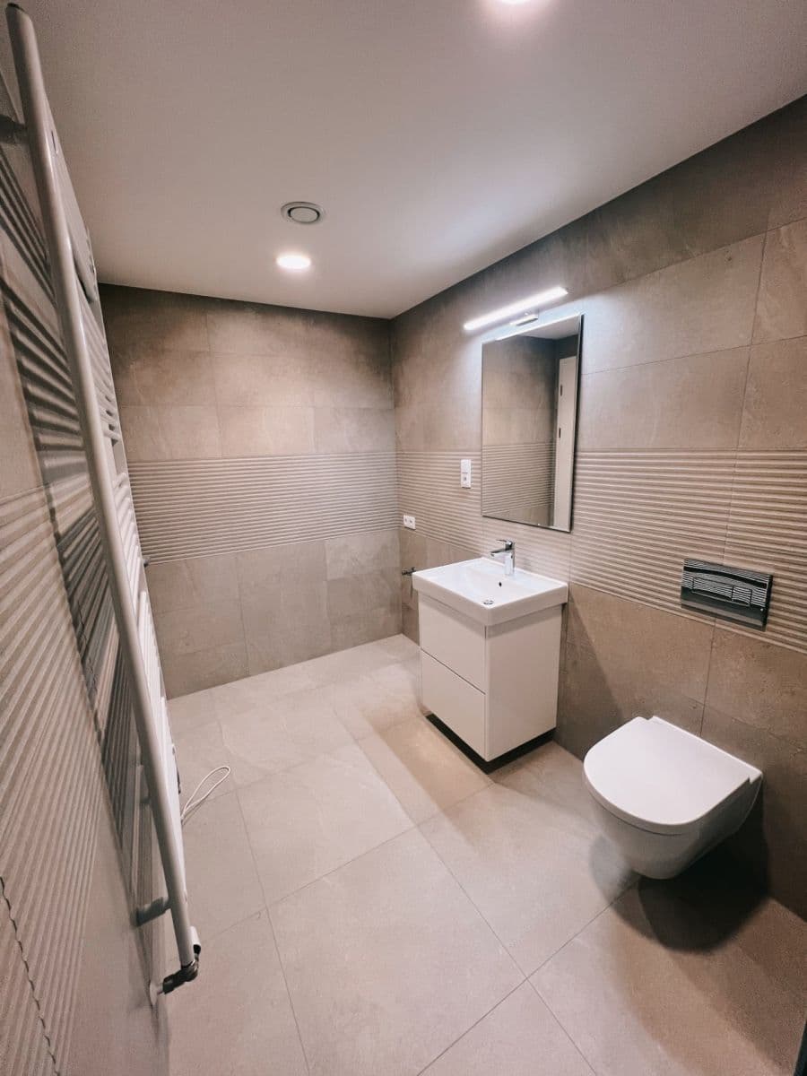 Prenájom bytu 2-izbový 56 m², Poděbradská, Praha, Praha Prenájom bytu 2-izbový 56 m², Poděbradská, Praha, Praha